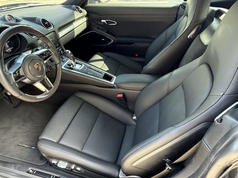Used 2025 Porsche 718 Cayman RWD image 13