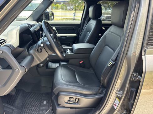 Certified 2025 Land Rover Defender 110 X-Dynamic SE AWD/4WD image 21