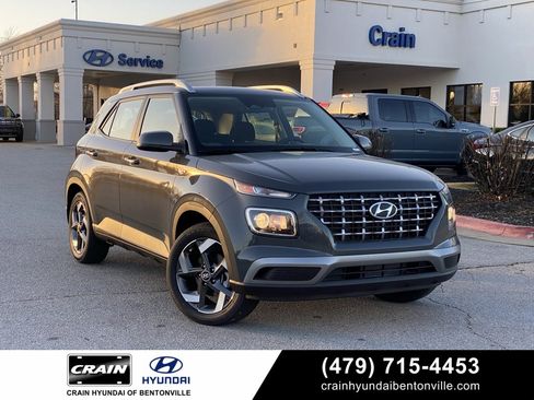 New 2025 Hyundai Venue SEL image 1