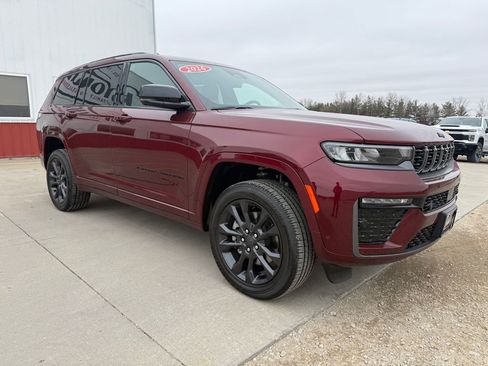 New 2026 Jeep Grand Cherokee L Limited image 3