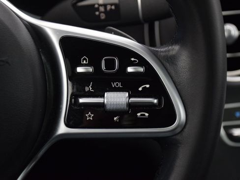 Used 2022 Mercedes-Benz GLC 300 image 24