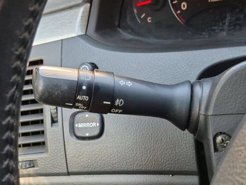 Used 2005 Toyota Avalon Touring FWD image 19