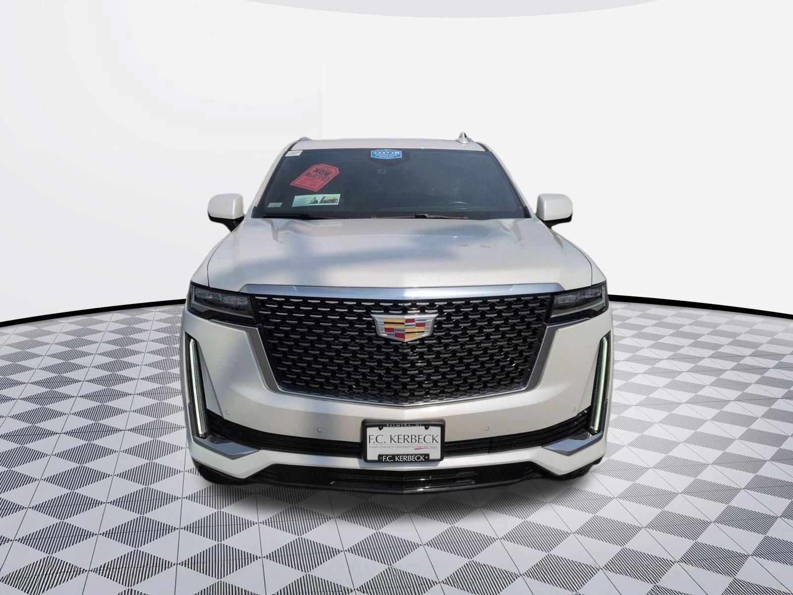 Certified 2021 Cadillac Escalade Premium Luxury AWD/4WD image 4