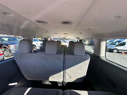 Used 2016 Nissan NV 3500 S image 18