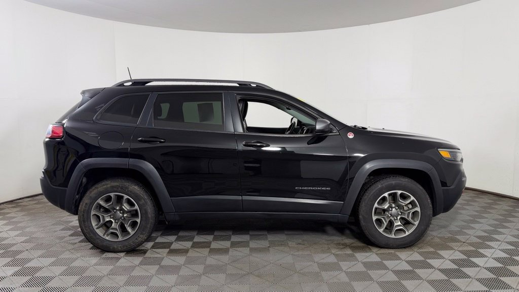 Used 2020 Jeep Cherokee Trailhawk w/ Cold Weather Group AWD/4WD image 9
