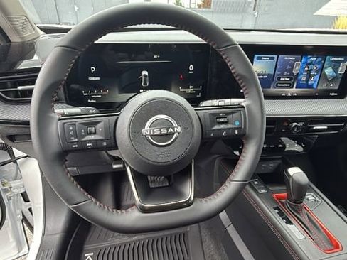 New 2026 Nissan Kicks SR w/ Cold Weather Package image 18