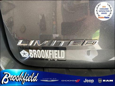 Used 2020 Ford Explorer Limited image 12