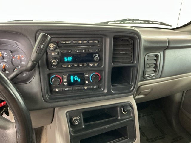 Used 2005 Chevrolet Suburban Z71 w/ Preferred Equipment Group AWD/4WD image 13