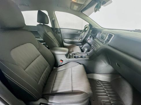 Used 2019 Kia Sportage LX FWD image 29