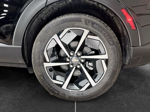 Used 2025 Chevrolet Equinox EV LT FWD image 32
