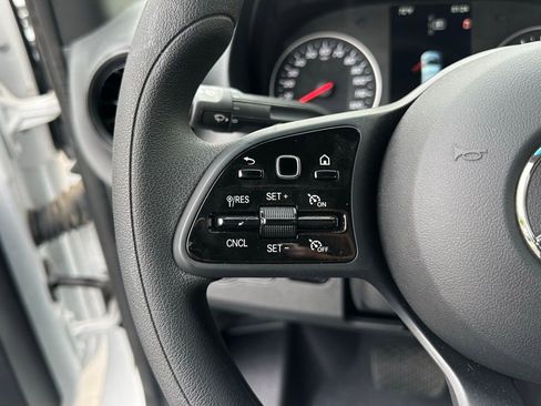 Used 2024 Mercedes-Benz Sprinter 4500 image 21