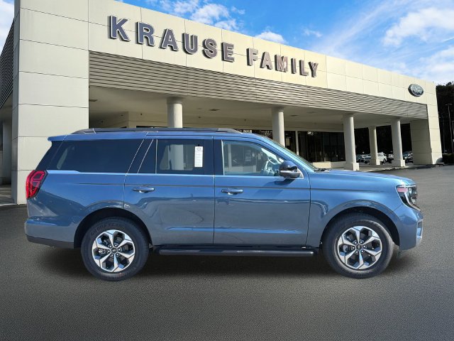New 2027 Ford Expedition Active RWD image 9