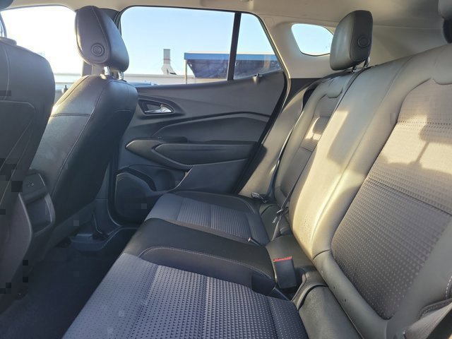 Used 2025 Chevrolet Trax LT FWD image 14