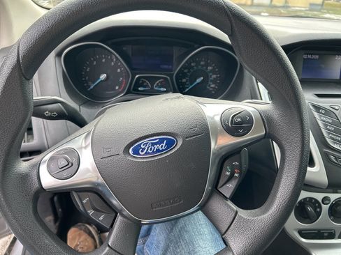 Used 2013 Ford Focus SE image 9