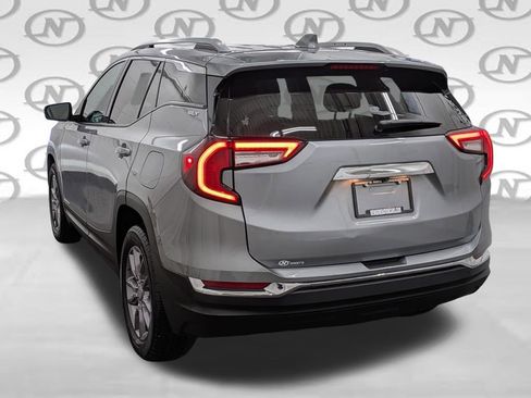 Used 2024 GMC Terrain SLT AWD/4WD image 21