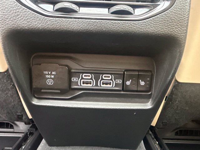 Used 2024 Jeep Grand Cherokee Limited AWD/4WD image 15