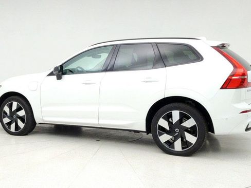 Used 2024 Volvo XC60 T8 Plus image 7