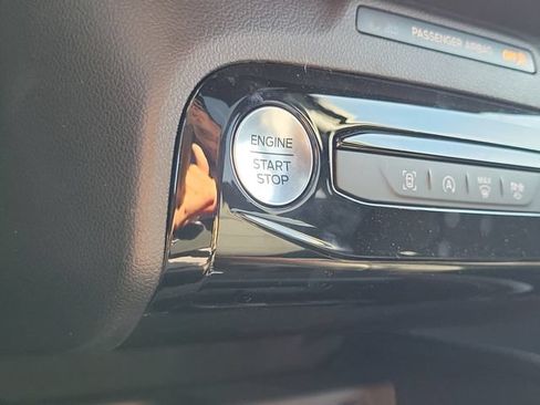 New 2024 Ford Escape ST-Line w/ Tech Pack #1 FWD image 28