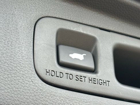 Used 2024 Honda CR-V EX-L image 16