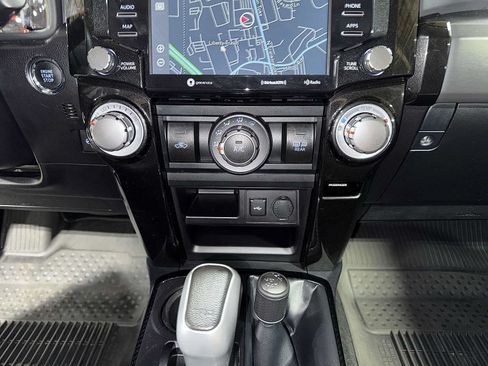 Used 2024 Toyota 4Runner TRD Off-Road Premium w/ Moonroof Package AWD/4WD image 21
