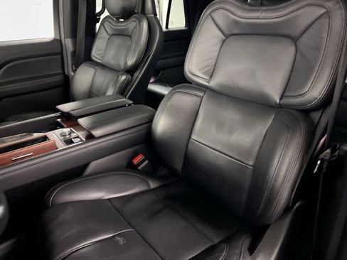 Used 2023 Lincoln Navigator Reserve image 20
