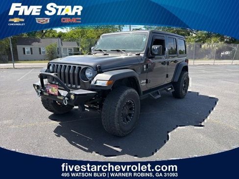Used 2018 Jeep Wrangler Unlimited Sport S AWD/4WD image 1