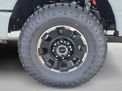 New 2026 Ford F250 Platinum w/ Tremor Off-Road Package AWD/4WD image 10