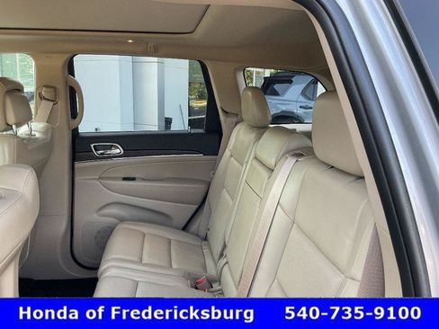 Used 2017 Jeep Grand Cherokee Limited w/ Luxury Group II AWD/4WD image 26