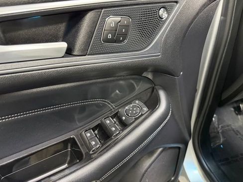 Used 2020 Ford Edge Titanium w/ Equipment Group 301A AWD/4WD image 21