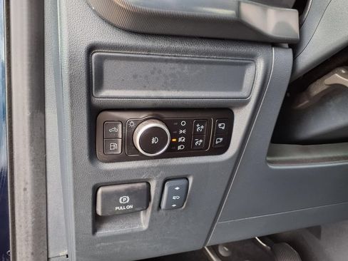 Used 2025 Ford F150 Lariat w/ Equipment Group 501A Mid AWD/4WD image 27