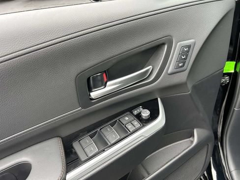 New 2026 Toyota Sienna Limited FWD image 18