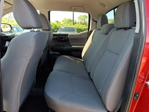 Used 2023 Toyota Tacoma SR AWD/4WD image 10