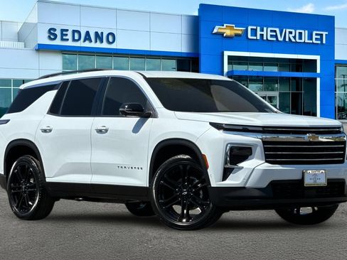 New 2026 Chevrolet Traverse LT w/ Enhanced Driving Package FWD image 2