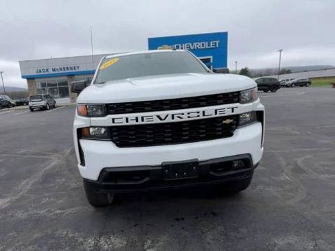 Used 2022 Chevrolet Silverado 1500 Custom AWD/4WD image 3