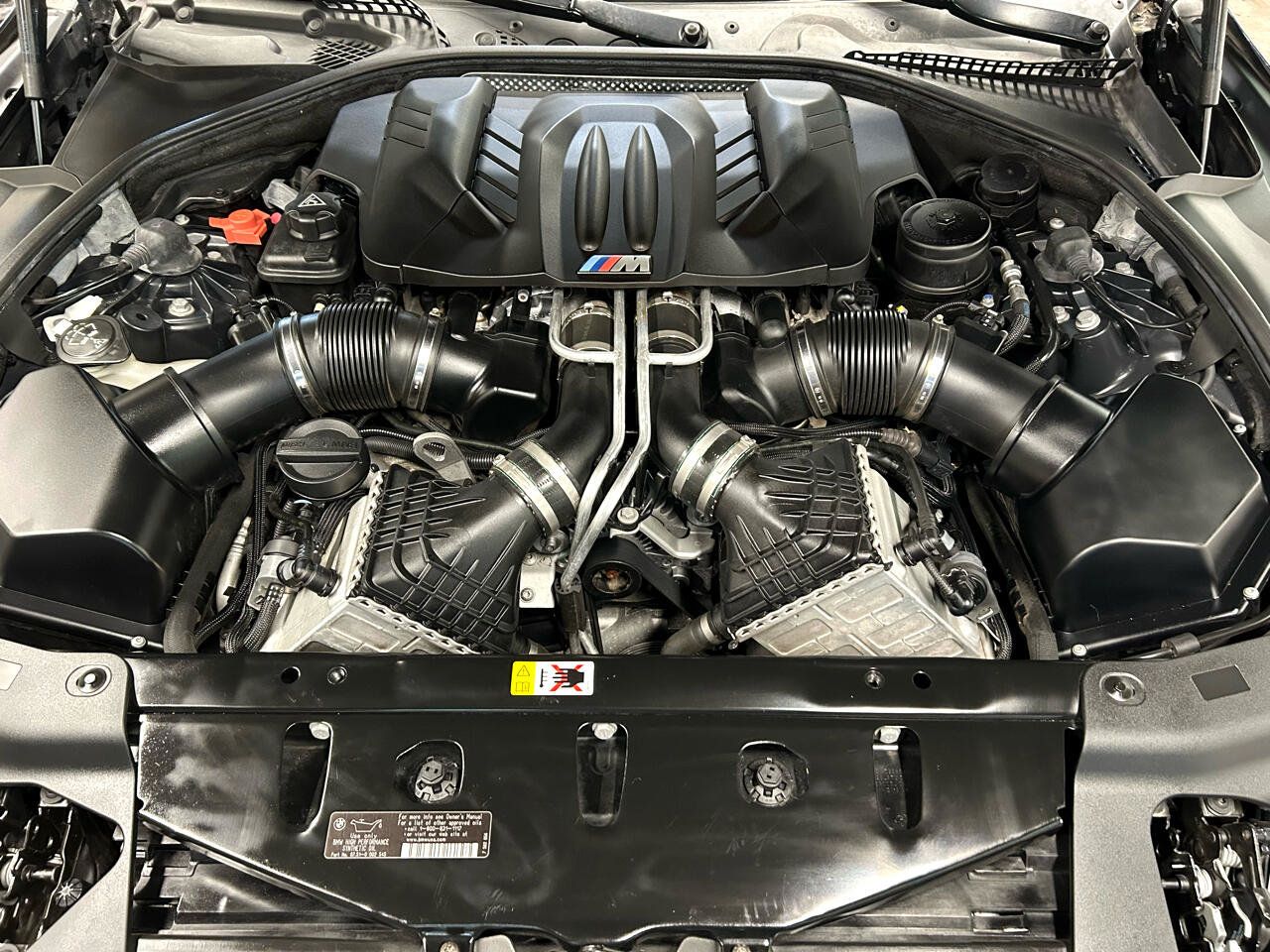 Used 2013 BMW M6 Coupe w/ Executive Pkg RWD image 24