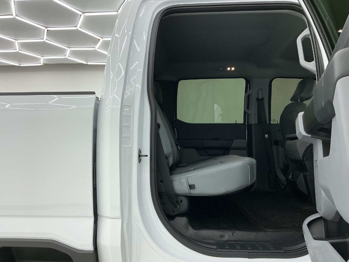 Used 2023 Ford F350 XL AWD/4WD image 23