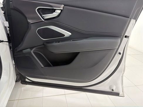 Certified 2025 Acura RDX SH-AWD image 18