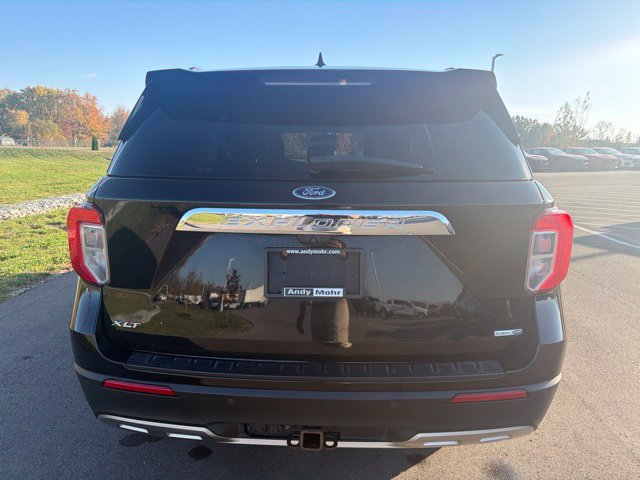 Used 2020 Ford Explorer XLT w/ Equipment Group 202A AWD/4WD image 8