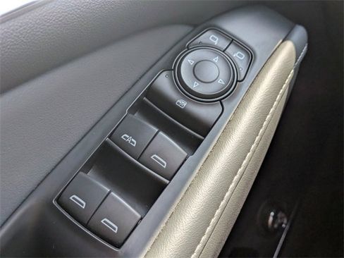 Used 2022 Buick Enclave Essence w/ LPO, Hit The Road Package image 25