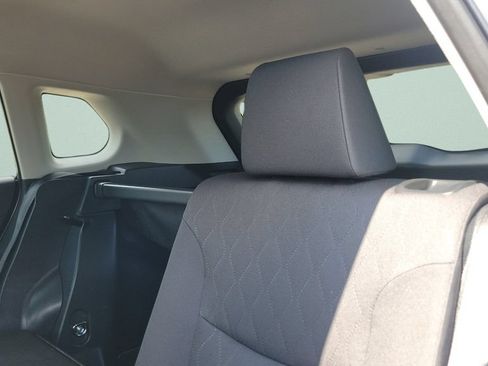 Certified 2024 Toyota Corolla Cross LE w/ Moonroof Package FWD image 10