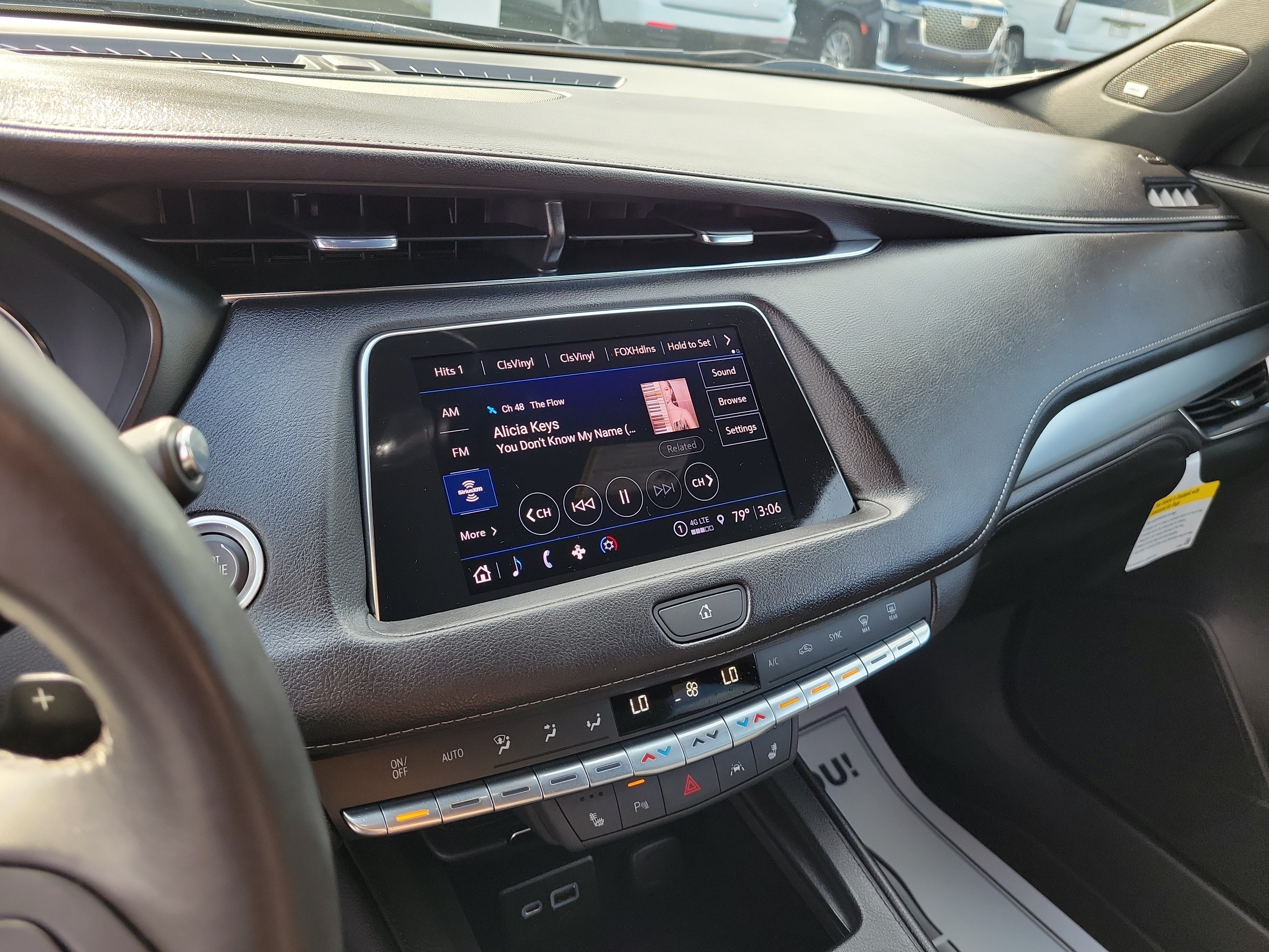 Used 2023 Cadillac XT4 Premium Luxury w/ Cold Weather Package AWD/4WD image 29