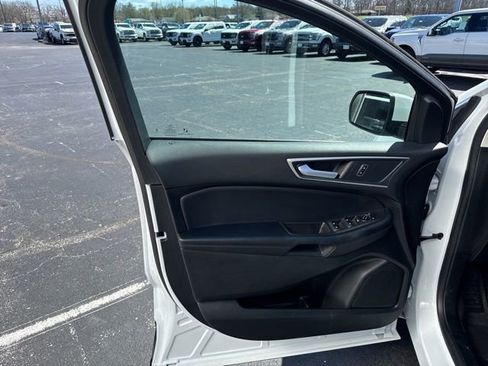 Used 2024 Ford Edge SEL w/ Convenience Package image 24