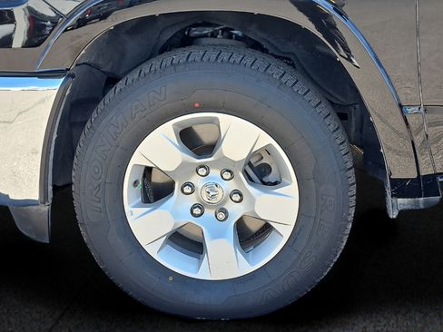Used 2025 RAM 1500 Big Horn AWD/4WD image 8