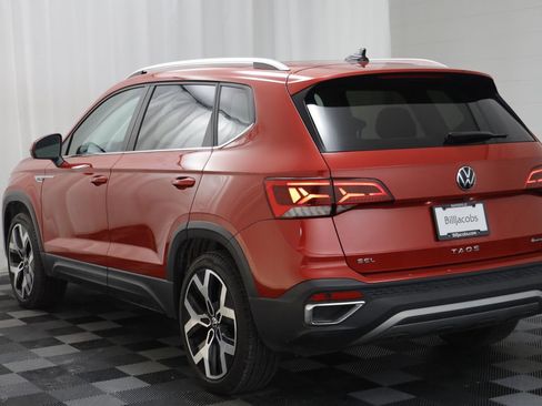 Used 2023 Volkswagen Taos SEL image 15