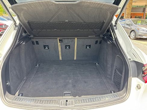 Used 2018 Porsche Macan S image 18