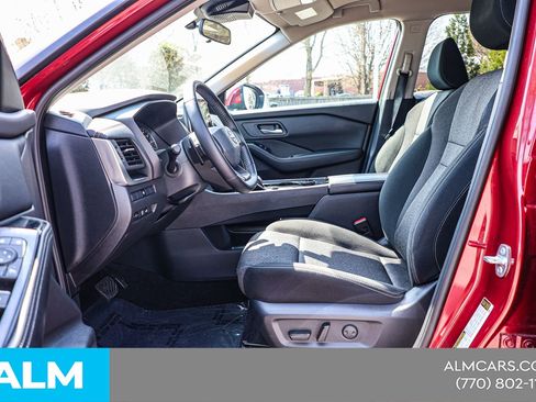 Used 2025 Nissan Rogue SV image 18