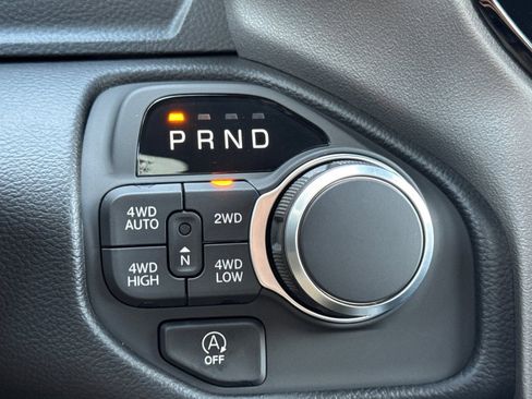New 2026 RAM 1500 4x4 Crew Cab image 21