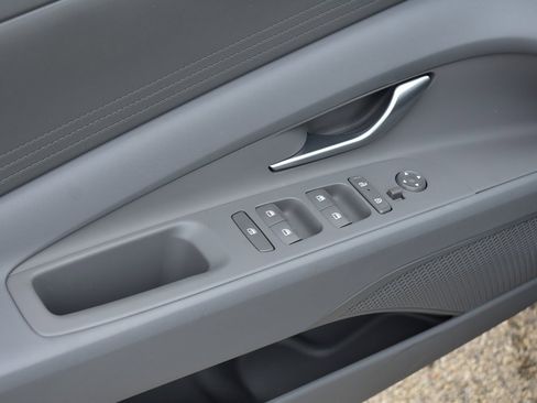 New 2026 Hyundai Elantra SE image 12