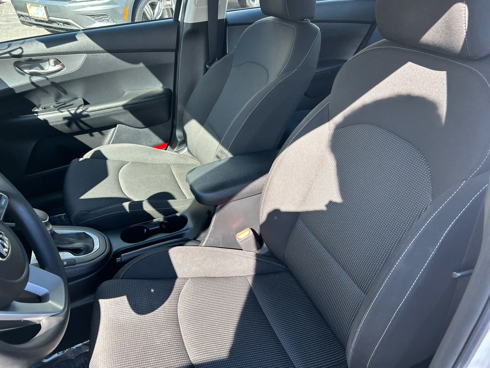 Used 2020 Kia Forte LXS FWD image 12