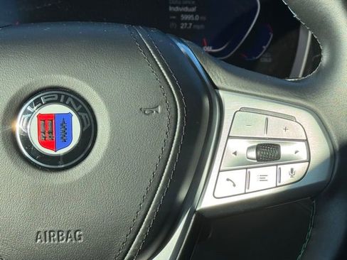 Used 2022 BMW ALPINA B7 xDrive w/ Luxury Rear Seating Package image 19